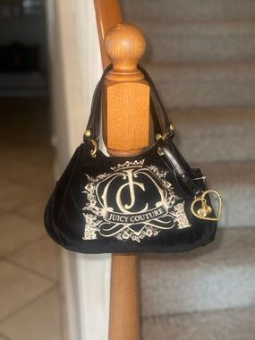NWT Authentic Vintage Juicy Couture Black Velvet Fluffy Bag with Heart Charm